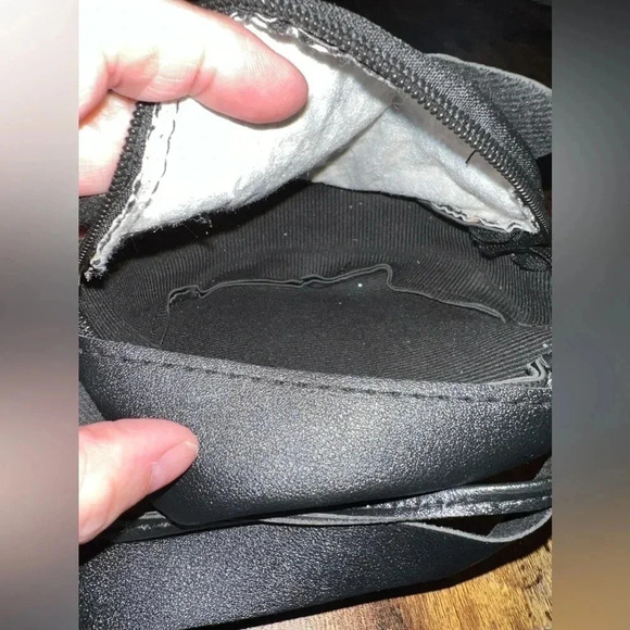 Cat face crossbody handbag/purse. - Picture 9 of 13